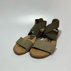 Sorel Ella II sandal green size 6